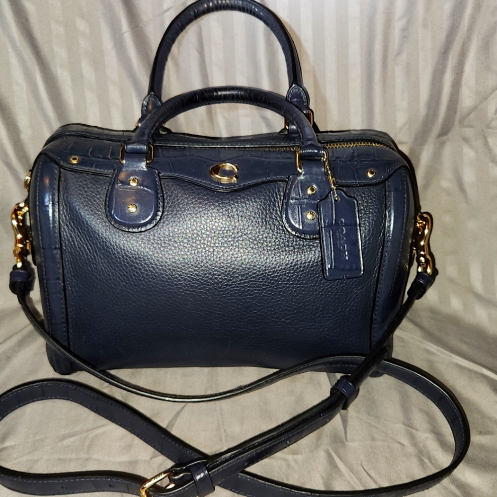 COACH Leather navy blue purse handbag